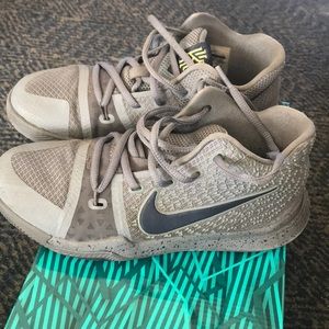 Kyrie 3